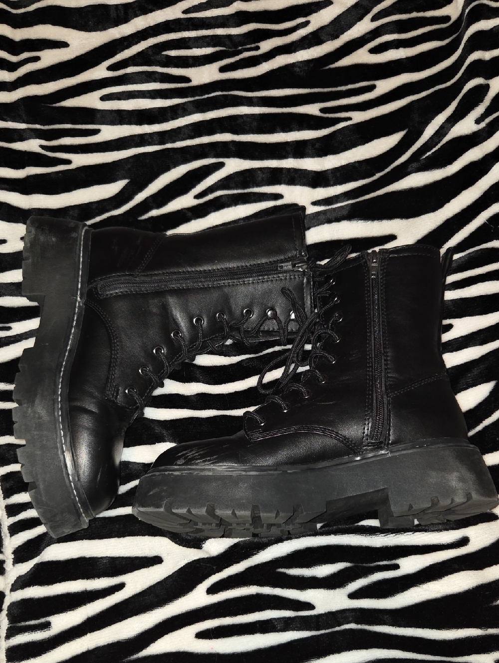 Black Combat Boots - Picture 4 of 7